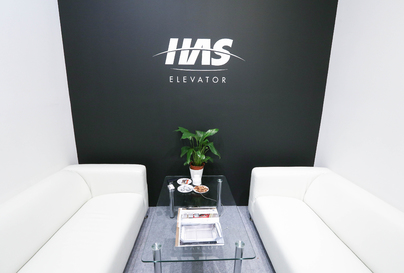 HAS ELEVATOR